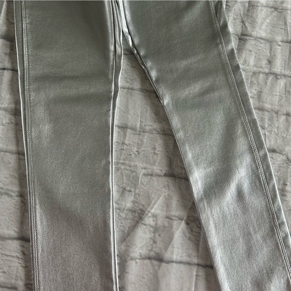 NWOT Metallic Silver Legging - Picture 6 of 9